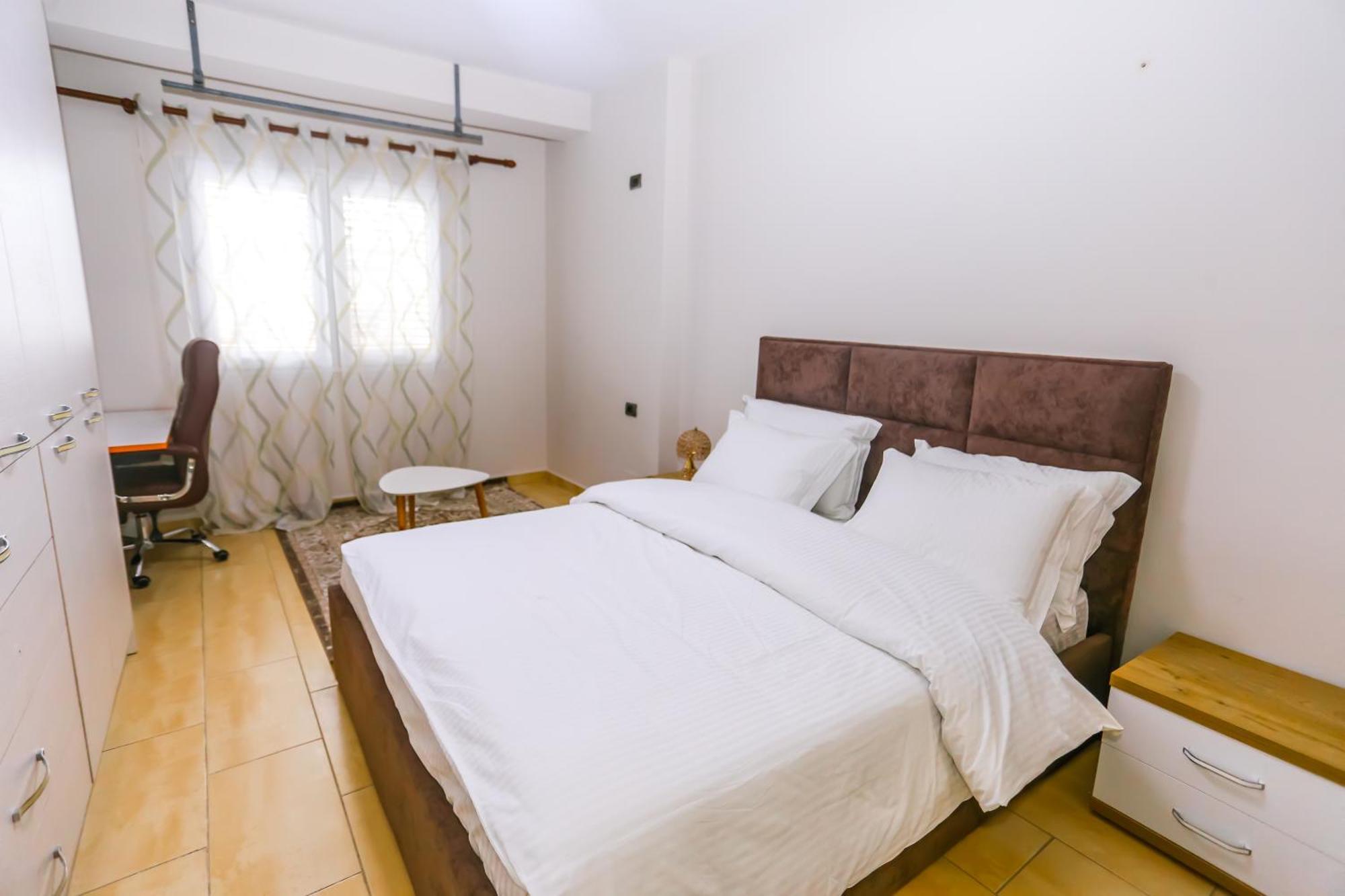 Viatirana By Shqiptrip Apartamento Exterior foto